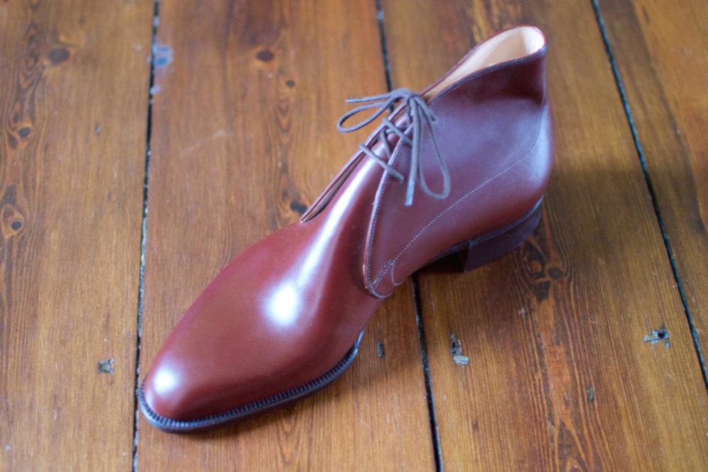 Brown calf chukka boot.